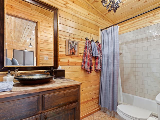 242 Bishop Drive, Weatherford, TX 76088