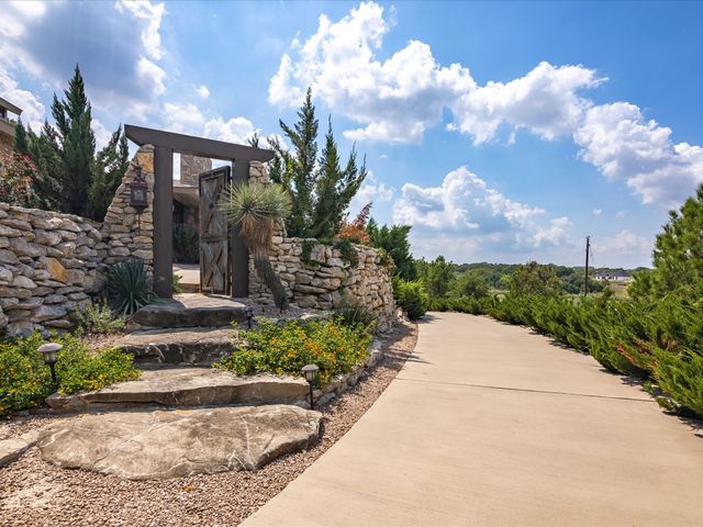 242 Bishop Drive, Weatherford, TX 76088