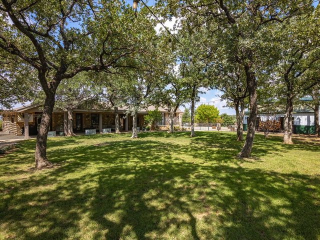 242 Bishop Drive, Weatherford, TX 76088