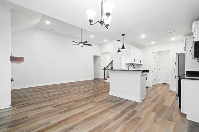 472 Hawkins Road, Clarksville, TN 37040