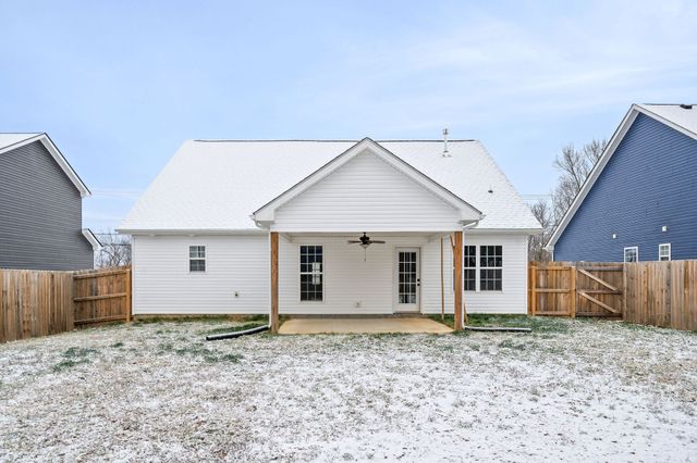 472 Hawkins Road, Clarksville, TN 37040