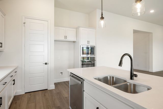 557 Baker Court, Fate, TX 75189