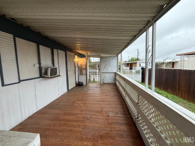 6201 Wible Road 31, Bakersfield, CA 93313