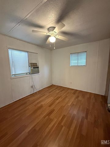 6201 Wible Road 31, Bakersfield, CA 93313