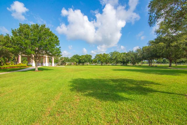 1450 Caddy Court, Vero Beach, FL 32966