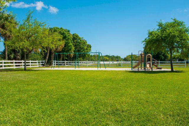 1450 Caddy Court, Vero Beach, FL 32966