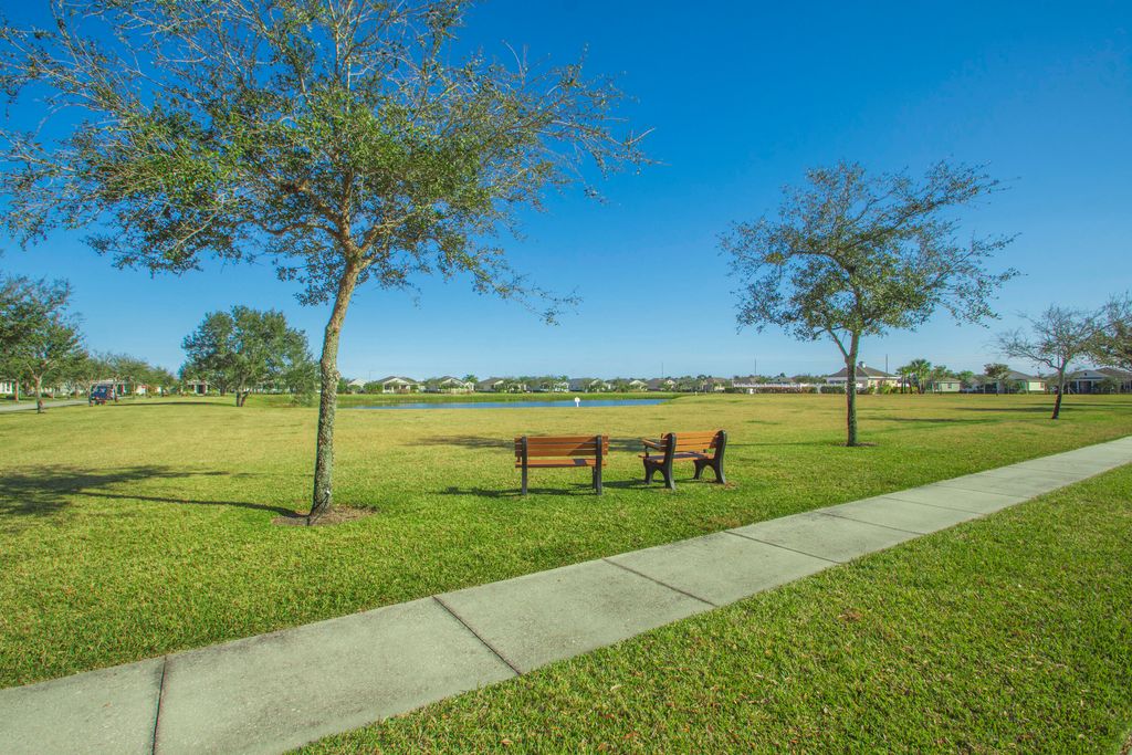 1450 Caddy Court, Vero Beach, FL 32966