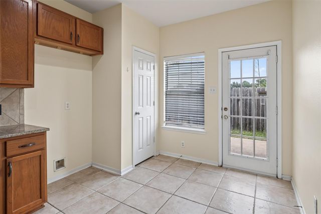 9762 Wheaton Edge Lane, Houston, TX 77095