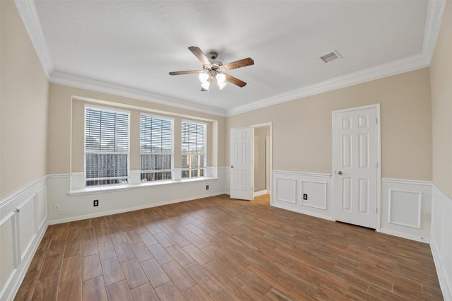 9762 Wheaton Edge Lane, Houston, TX 77095