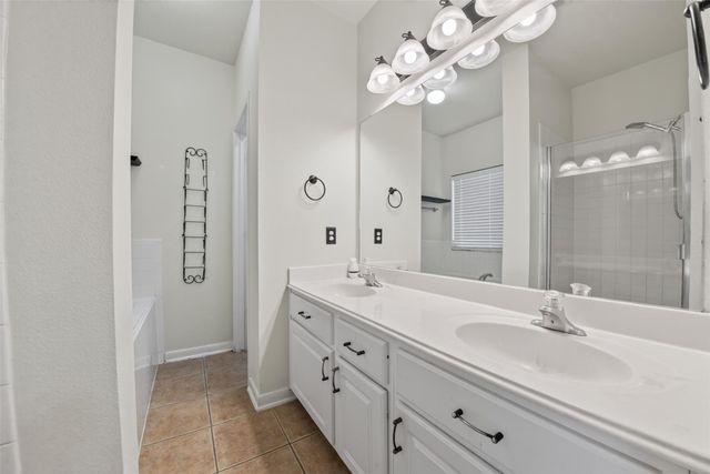 9762 Wheaton Edge Lane, Houston, TX 77095
