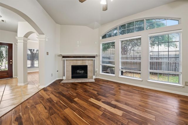 9762 Wheaton Edge Lane, Houston, TX 77095