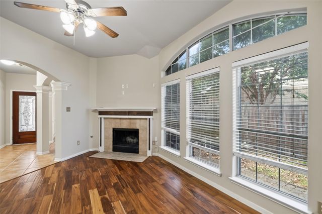 9762 Wheaton Edge Lane, Houston, TX 77095