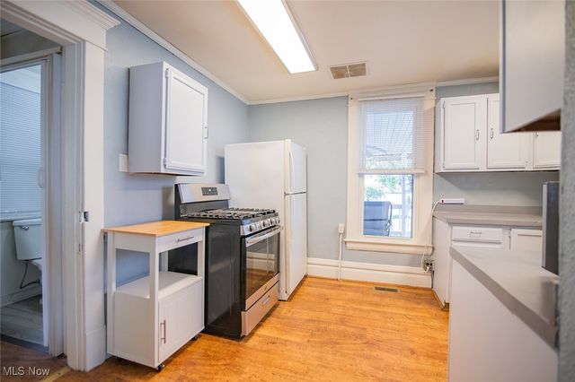 209 Elm Street, Belpre, OH 45714