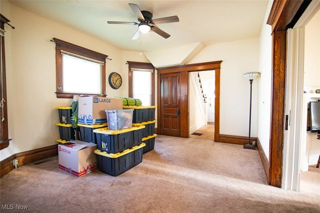 209 Elm Street, Belpre, OH 45714