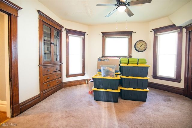 209 Elm Street, Belpre, OH 45714