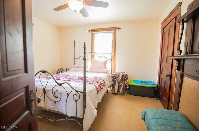 209 Elm Street, Belpre, OH 45714