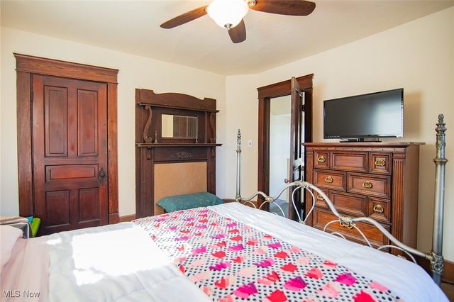 209 Elm Street, Belpre, OH 45714