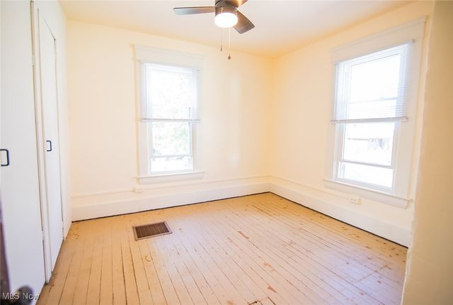 209 Elm Street, Belpre, OH 45714