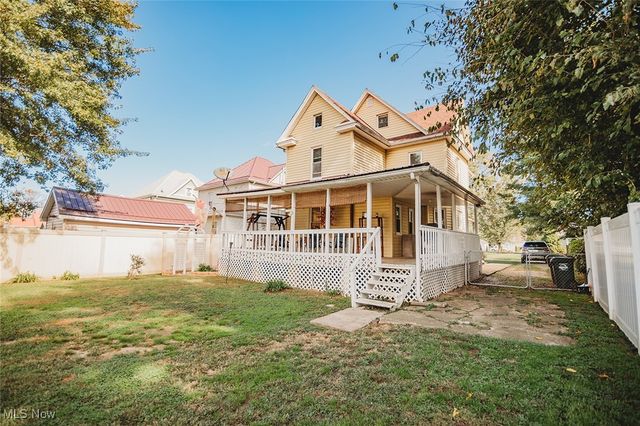 209 Elm Street, Belpre, OH 45714