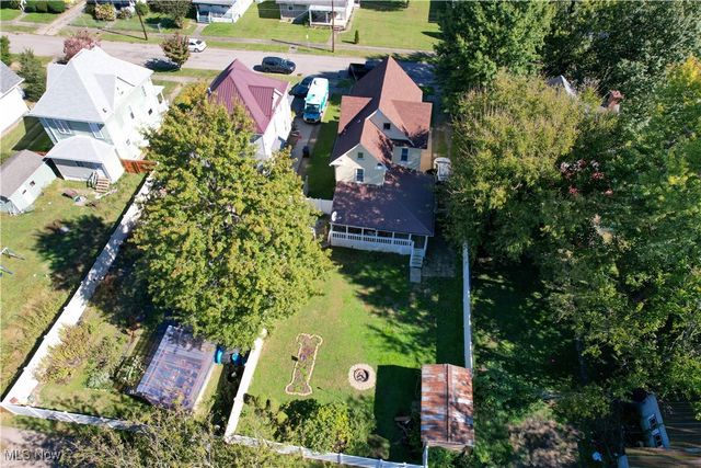 209 Elm Street, Belpre, OH 45714