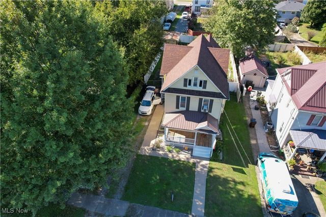 209 Elm Street, Belpre, OH 45714