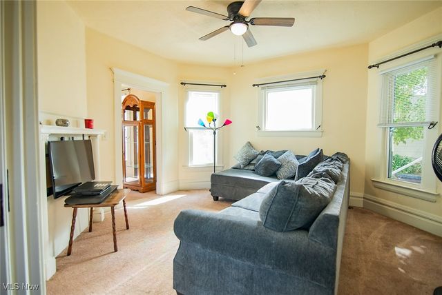 209 Elm Street, Belpre, OH 45714