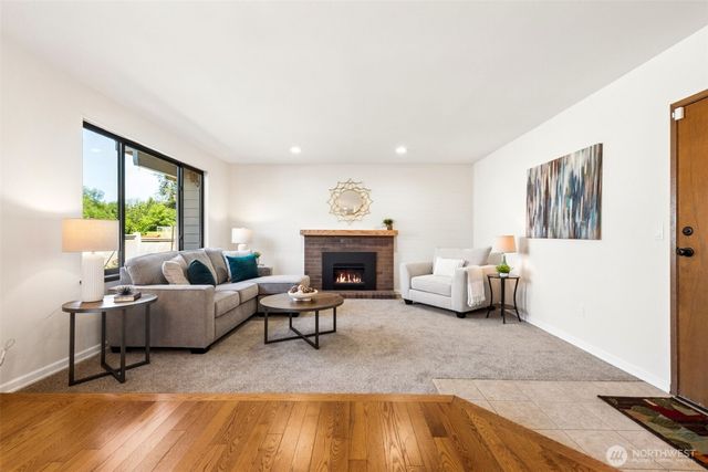 13804 SE 237th Place, Kent, WA 98042