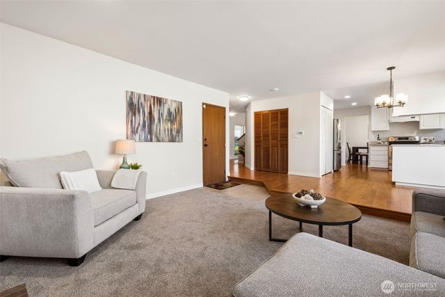 13804 SE 237th Place, Kent, WA 98042