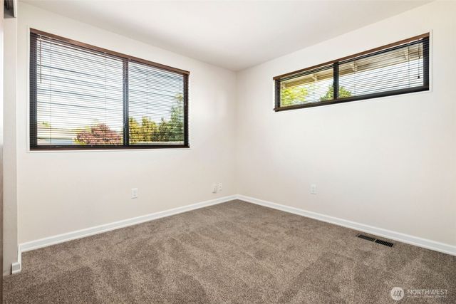 13804 SE 237th Place, Kent, WA 98042