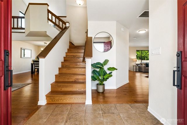 13804 SE 237th Place, Kent, WA 98042