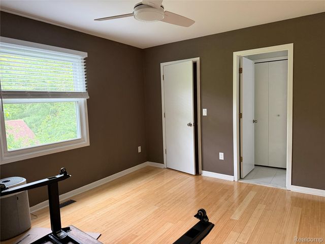 5589 Loveland Street, West Bloomfield Charter Township, MI 48322