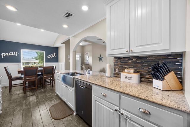 303 Anita Lane, Waxahachie, TX 75165