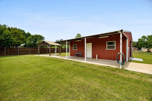 303 Anita Lane, Waxahachie, TX 75165