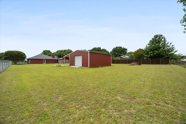 303 Anita Lane, Waxahachie, TX 75165