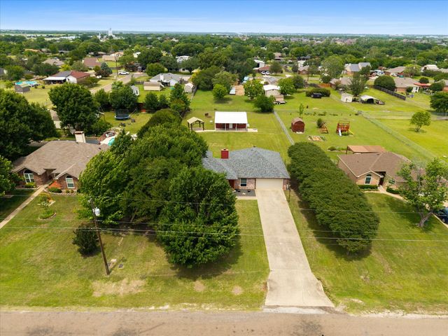 303 Anita Lane, Waxahachie, TX 75165