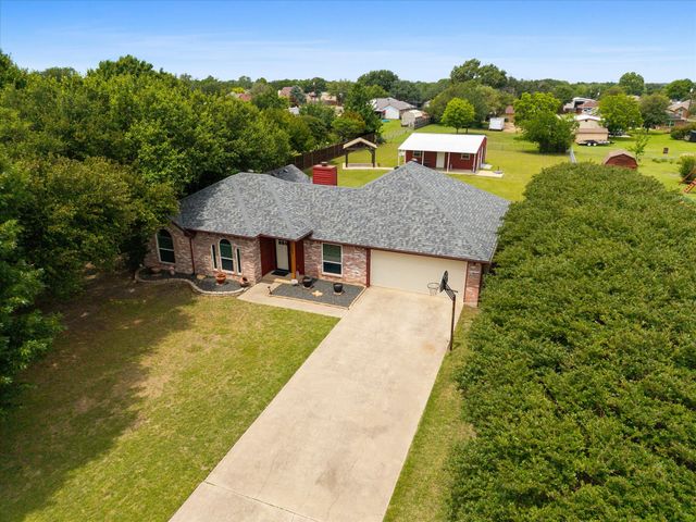 303 Anita Lane, Waxahachie, TX 75165