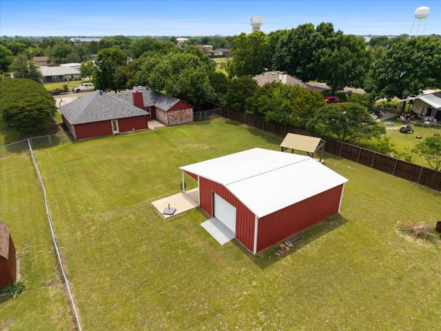 303 Anita Lane, Waxahachie, TX 75165