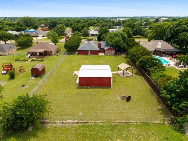 303 Anita Lane, Waxahachie, TX 75165