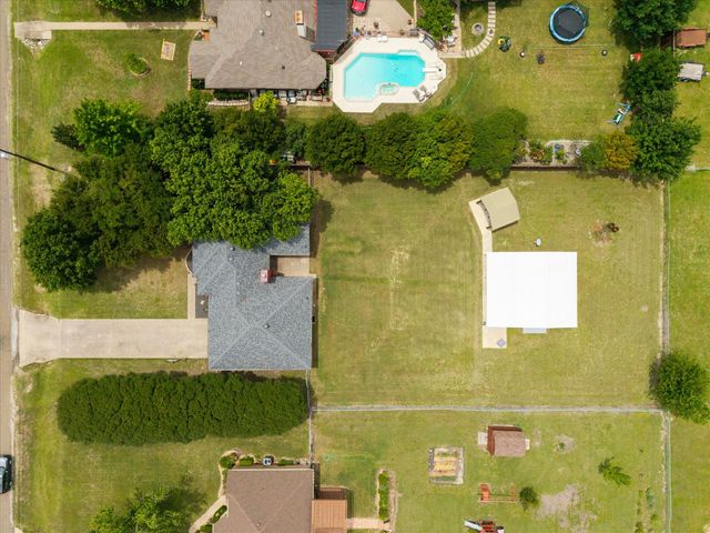 303 Anita Lane, Waxahachie, TX 75165