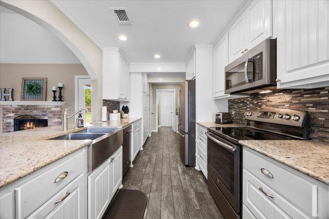 303 Anita Lane, Waxahachie, TX 75165