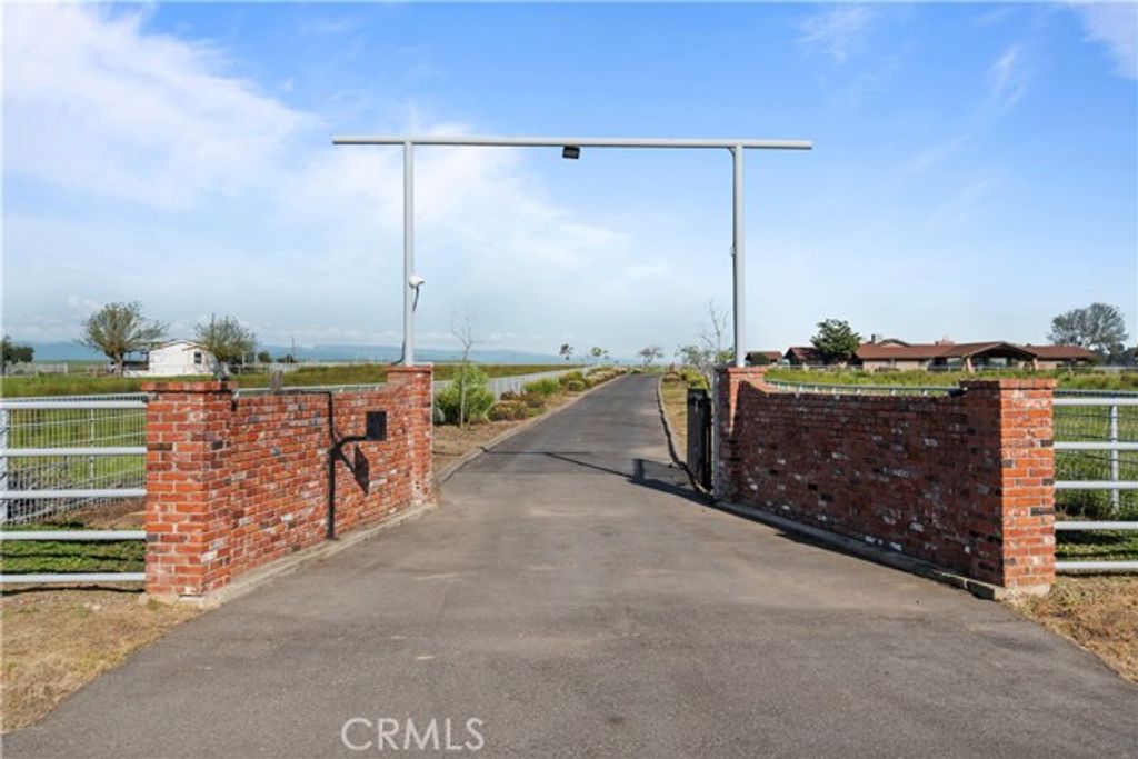 6922 G Street, Merced, CA 95340