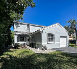 1955 NW 184th Way, Pembroke Pines, FL 33029