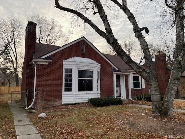 17694 Shaftsbury Avenue, Detroit, MI 48219