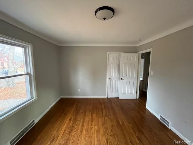 17694 Shaftsbury Avenue, Detroit, MI 48219