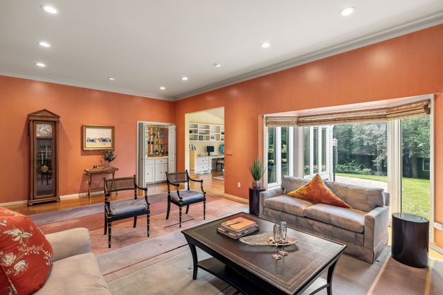 2900 Cayuga Point, Des Moines, IA 50321