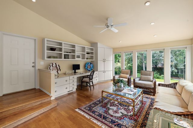 2900 Cayuga Point, Des Moines, IA 50321