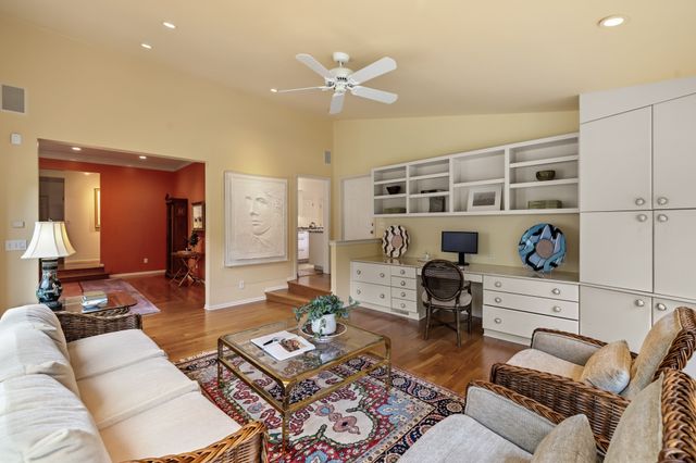 2900 Cayuga Point, Des Moines, IA 50321