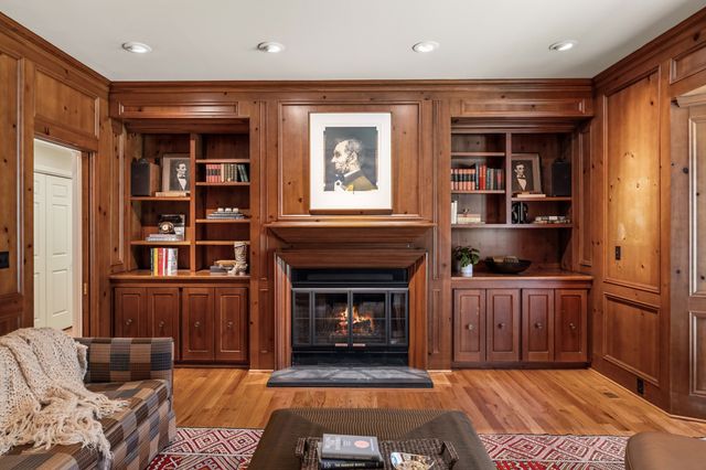 2900 Cayuga Point, Des Moines, IA 50321
