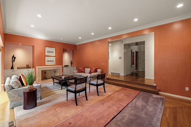 2900 Cayuga Point, Des Moines, IA 50321