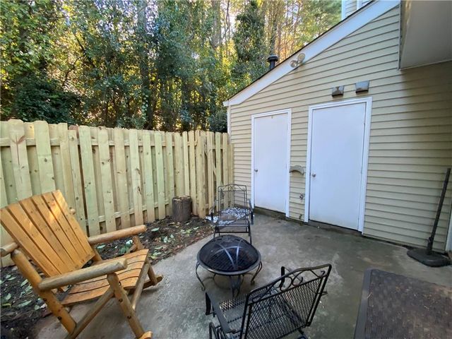 1401 Wedgewood Court 1401, Sandy Springs, GA 30350